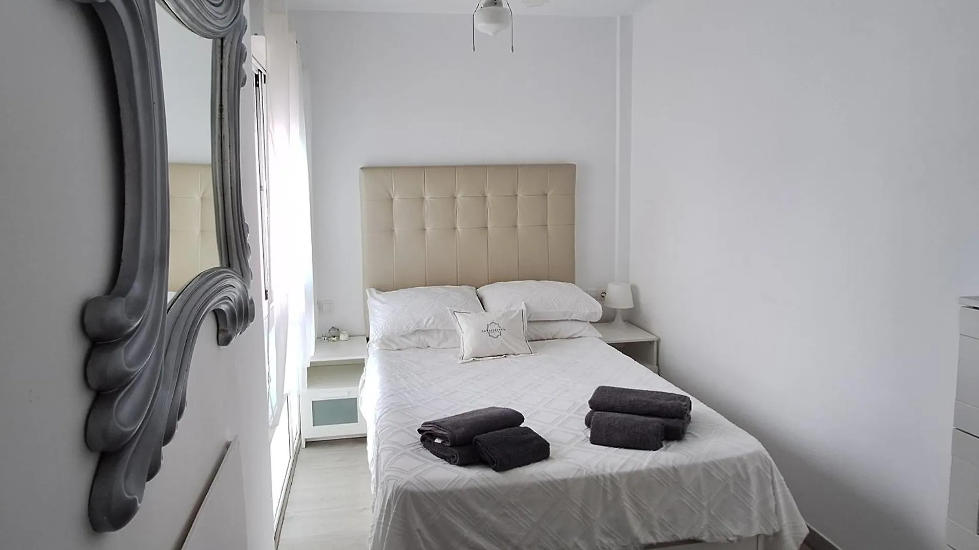The 2 Bed-Roof Terrace-Apartment Malaga 0*,  Spain
